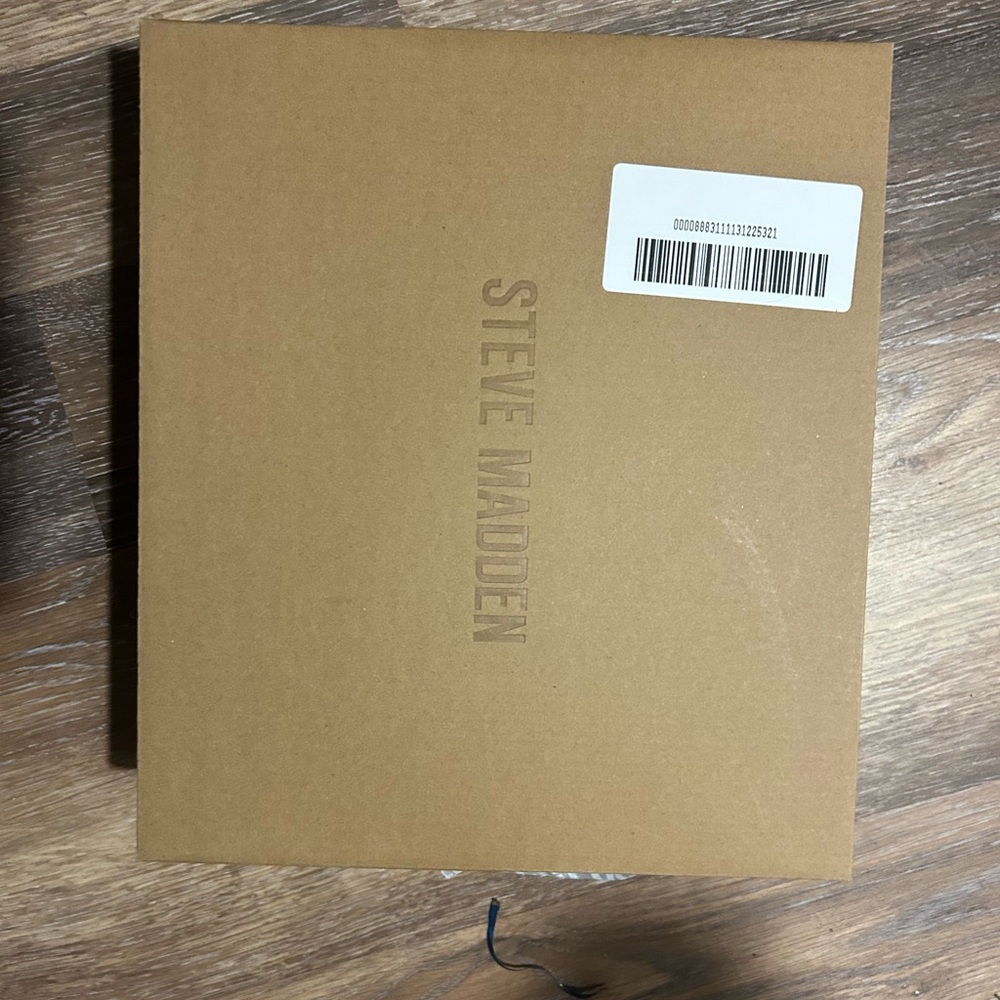 Steve Madden Brown Box